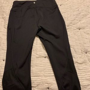 Crop leggings size large